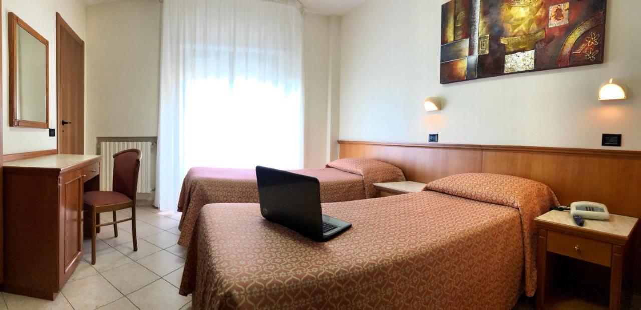 Hotel Sollievo Сан-Джованні-Ротондо Екстер'єр фото